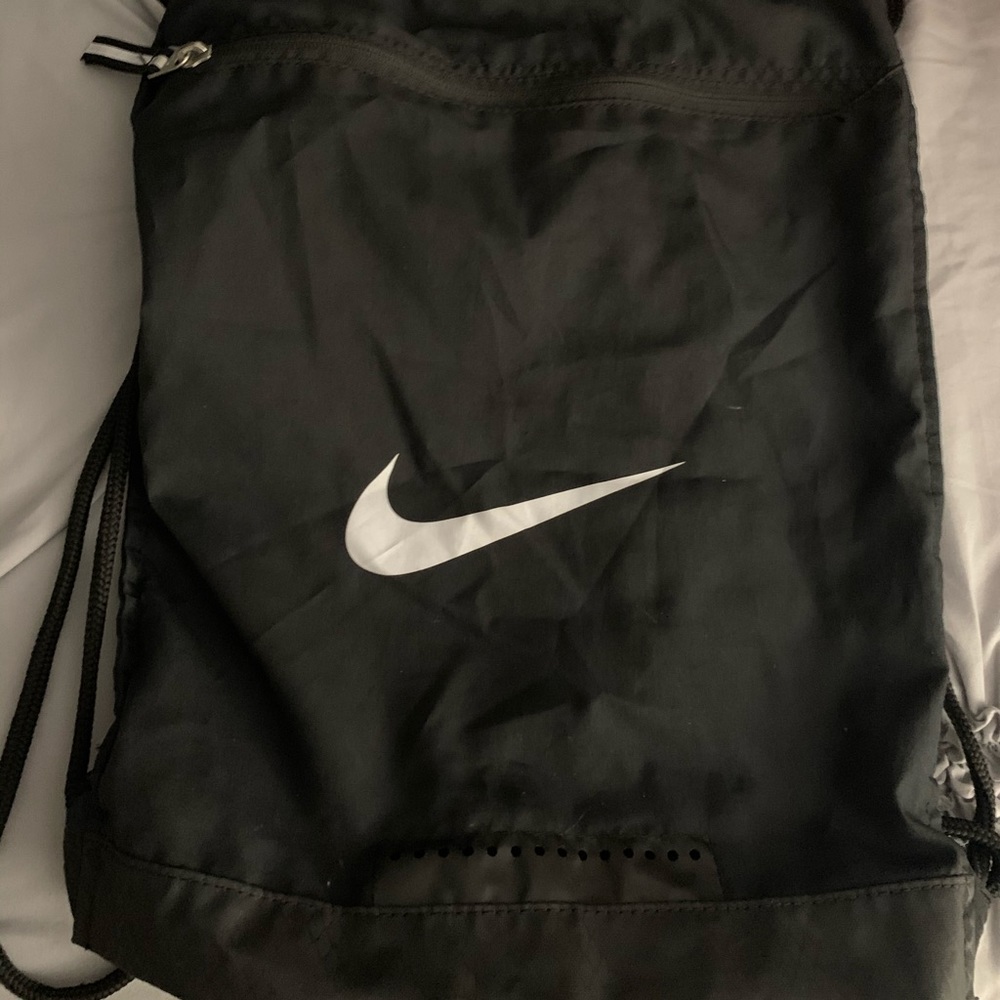 NIKE SPORTS BAG